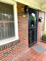 Building Photo - 56 18th Ave S