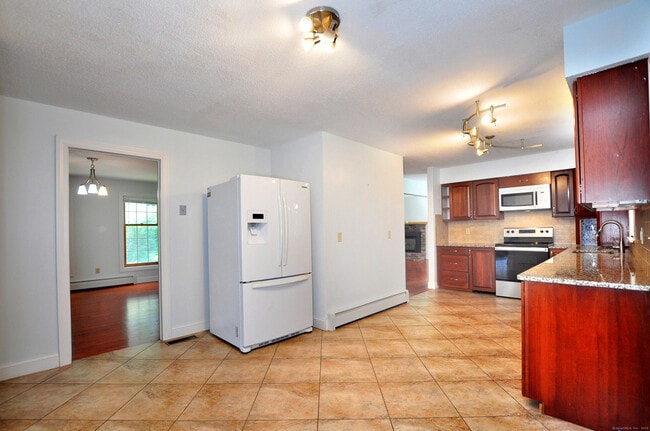 Building Photo - 64 Oak Ridge Dr