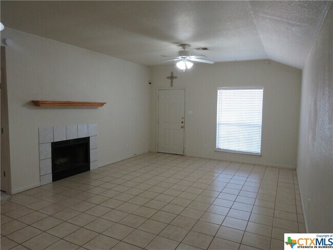 Building Photo - 3907 Hitchrock Dr
