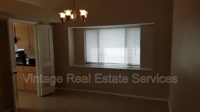 Building Photo - 1904 Firethorn Ct