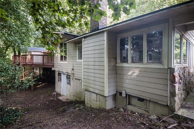 Building Photo - 5270 Riverview Rd NW