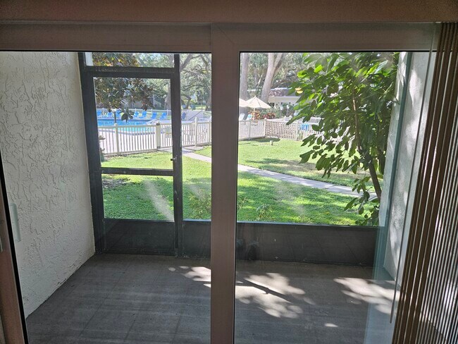 Building Photo - 820 Patricia Ave