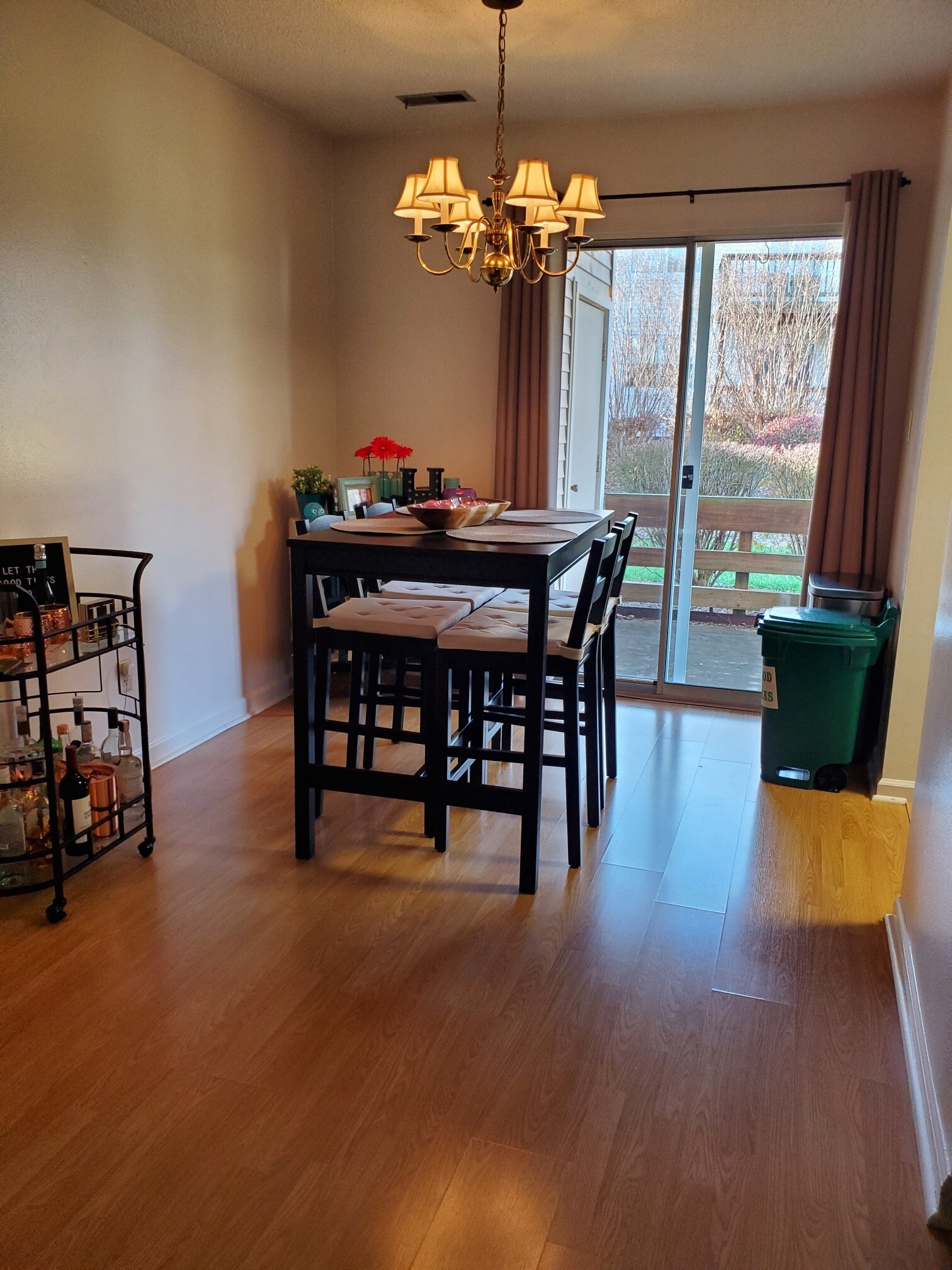 Building Photo - 1625 Thrush Ter