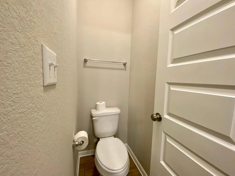 Building Photo - Room in House on Pecan Island Dr