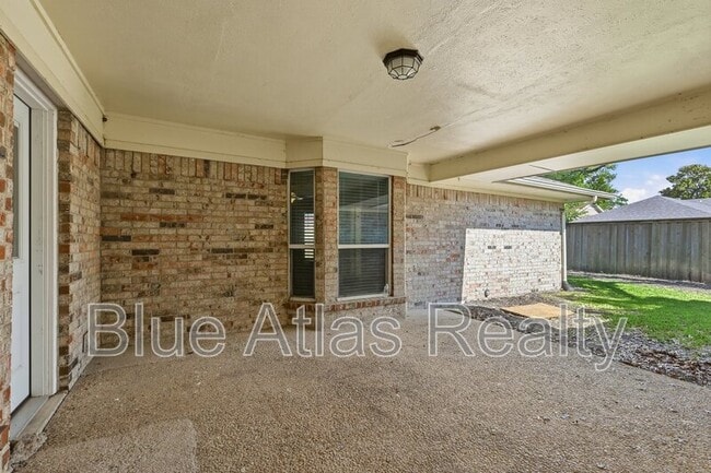 Building Photo - 3304 Big Horn Trail