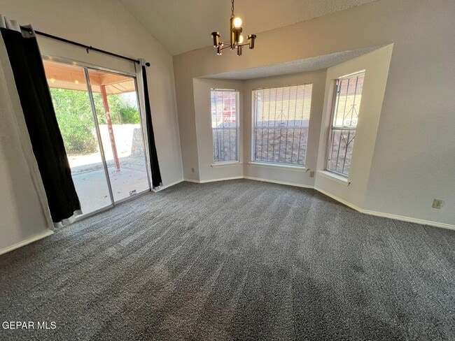 Building Photo - 673 Bristol Dr