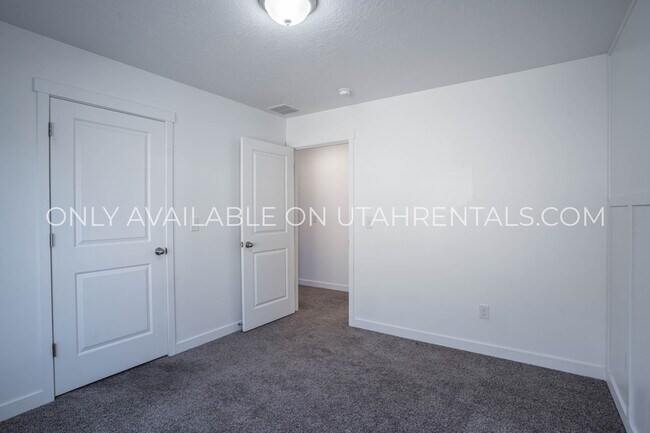 Building Photo - 578 Sugar Beet Dr