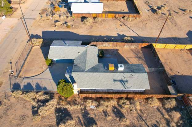 Building Photo - 8306 Quezon Ave