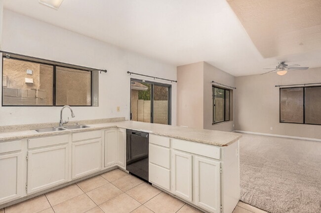 Building Photo - 3 bed 2.5 bath Single Family Home - Union ...