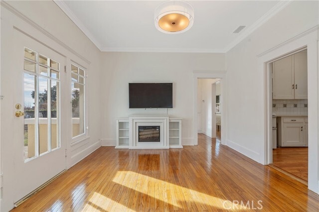 Building Photo - 1325 E Altadena Dr