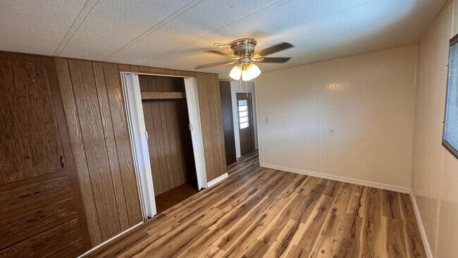 Building Photo - 2522 Amberly Rd NE