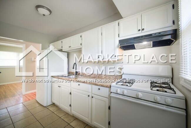 Building Photo - 312 Banff Cir