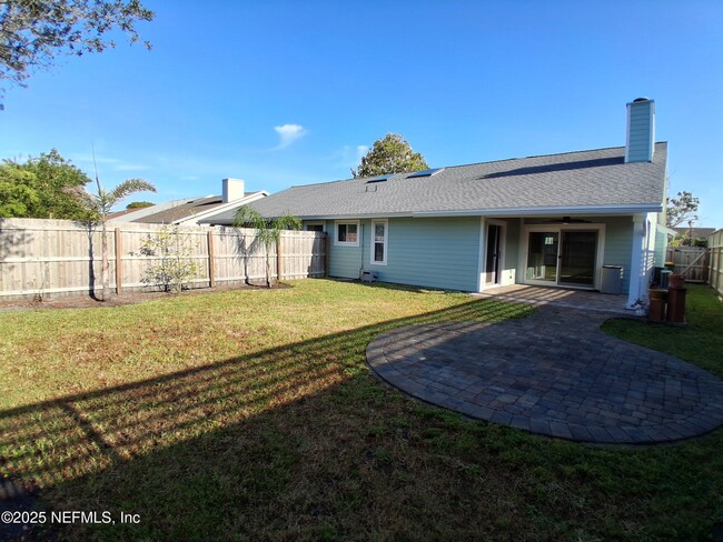 Building Photo - 400 Lower 36th Ave S