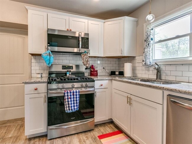 Building Photo - 734 Boyd St