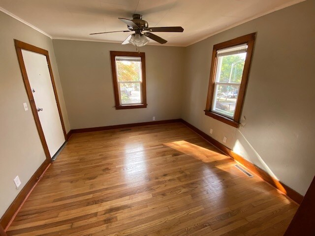 Building Photo - 946 Adams St