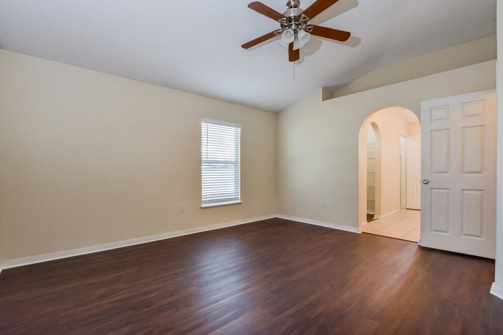 Building Photo - 792 Lake Doe Blvd