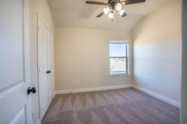 Building Photo - 6822 Topaz Dr