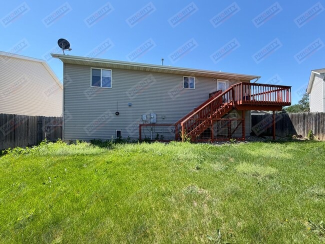 Building Photo - Single Family Home with 4 Bedrooms