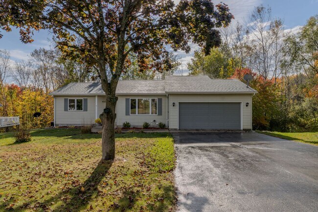 Building Photo - Bright, Beautiful, and Effortlessly Move-In Ready