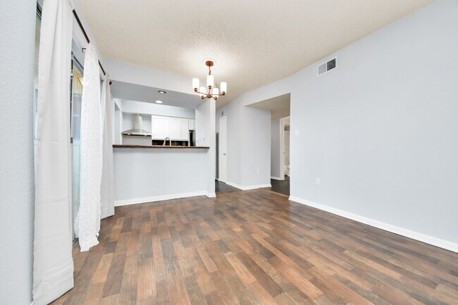 Building Photo - 250 El Dorado Blvd