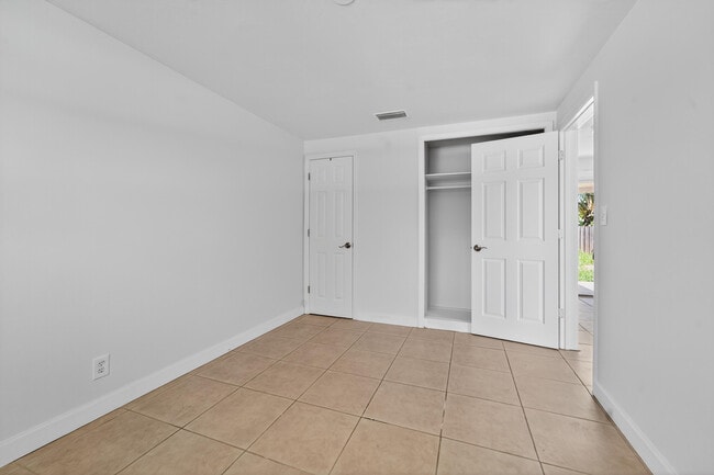 Building Photo - 5821 Urdea Rd