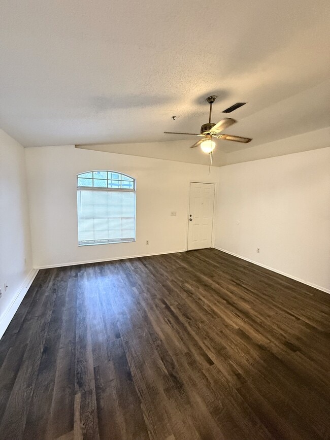 Building Photo - 455 Gallberry St