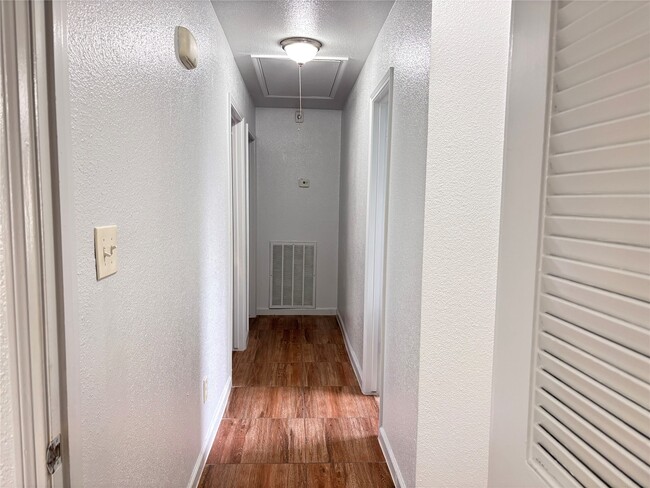 Building Photo - 11547 Willwood Dr