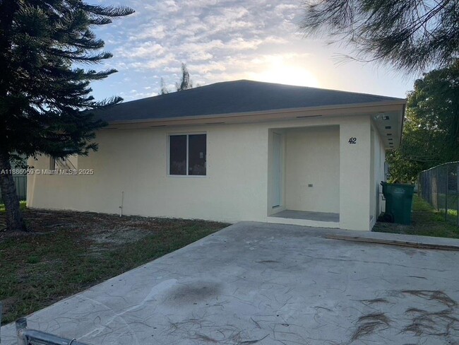 Primary Photo - 42 Roberts Rd