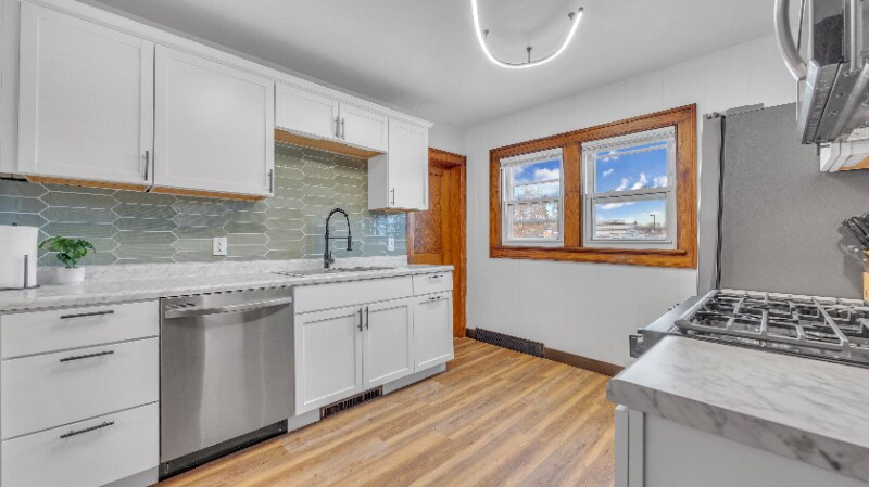 Building Photo - 715 N 14th St