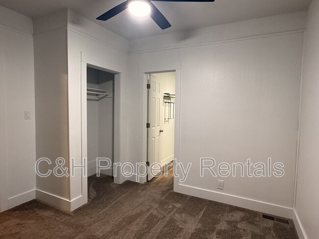 Building Photo - 631 Miles Ave