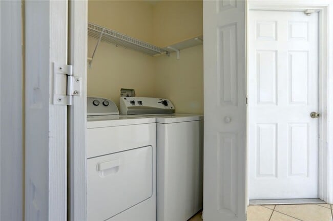 Building Photo - 1489 Whitmore St