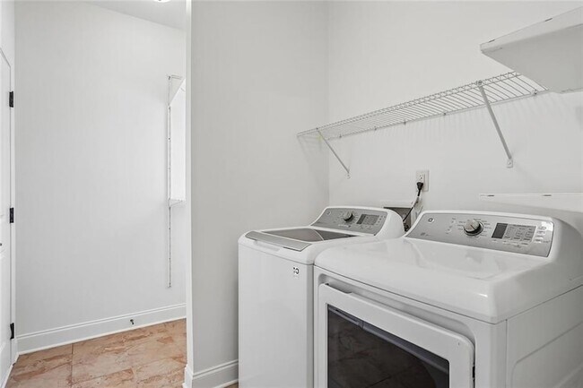Building Photo - 5811 Kendrix Ridge Dr