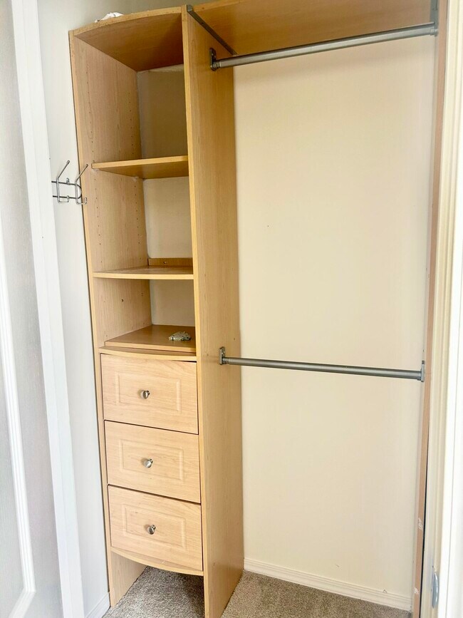 Building Photo - 1832 Shay-Lin Ct