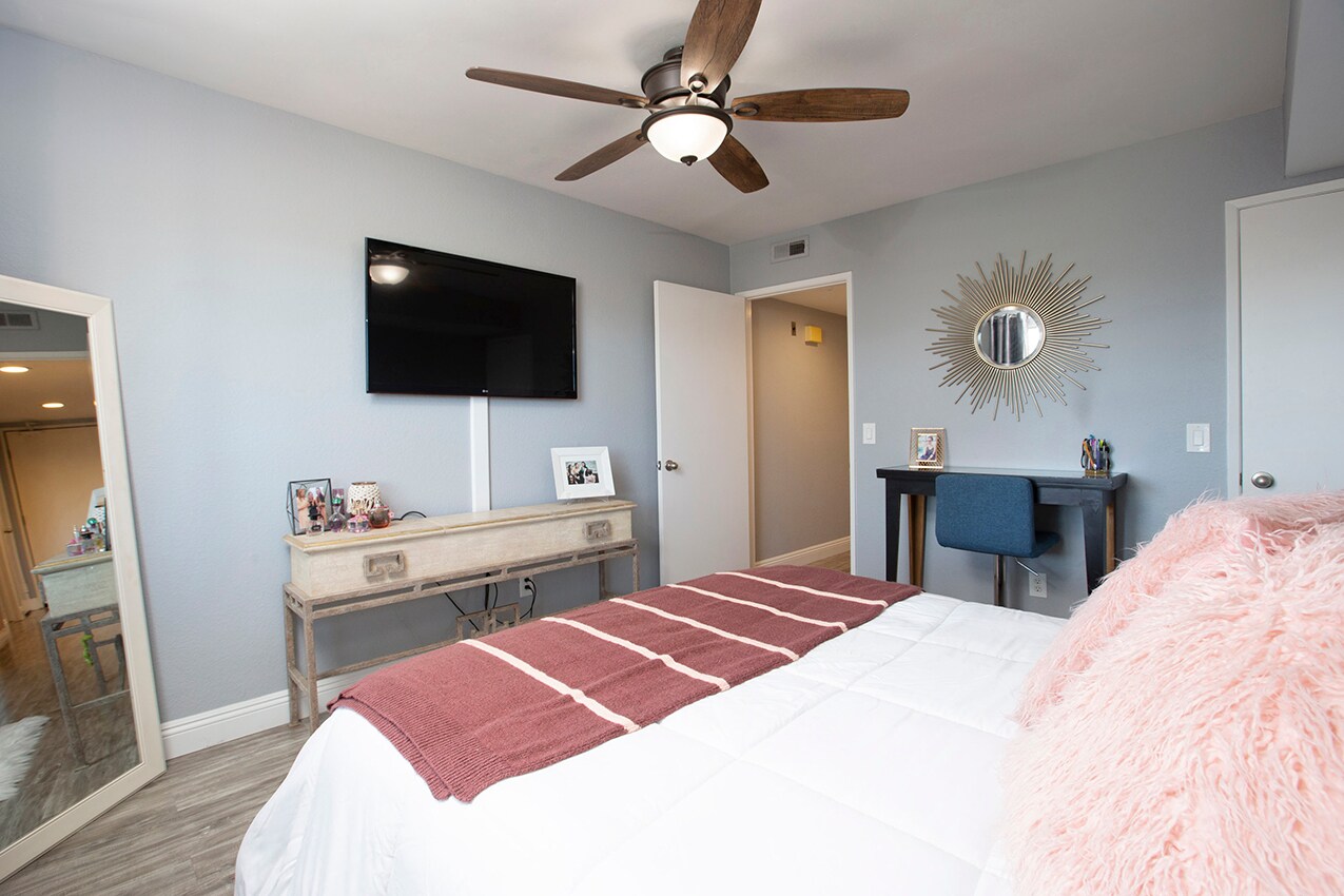 Building Photo - 12290 Corte Sabio