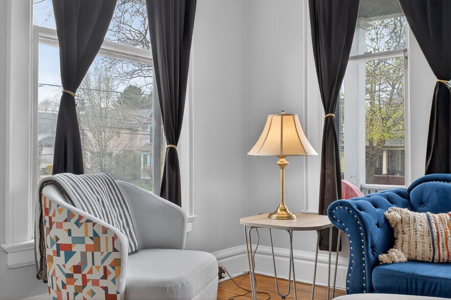 Building Photo - 256 Union Ave SE