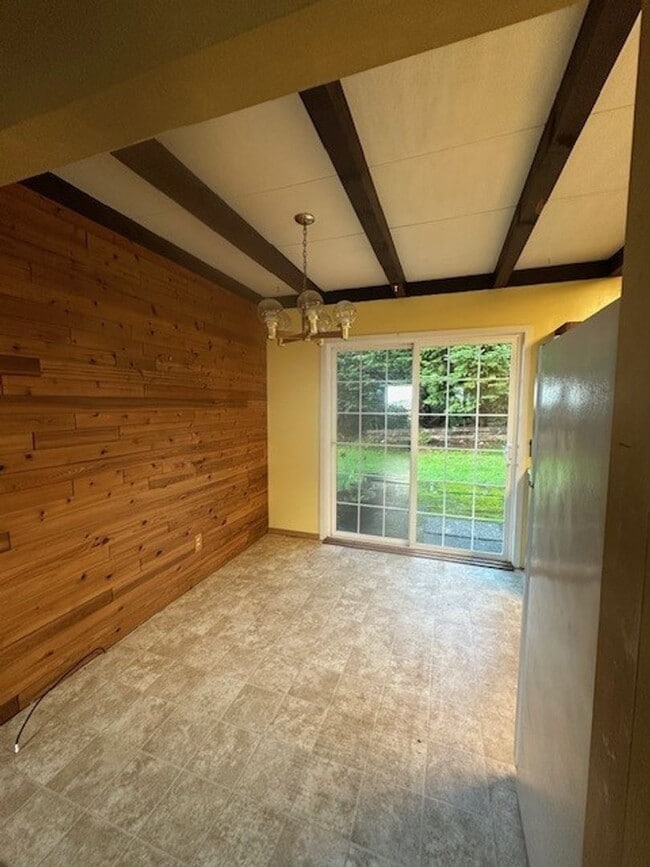 Building Photo - 29287 Wallace St