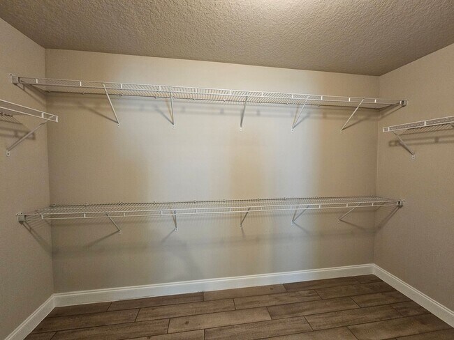 Building Photo - Sawmill Branch 4 Bedroom 2 Bath 3 Car Garage Home