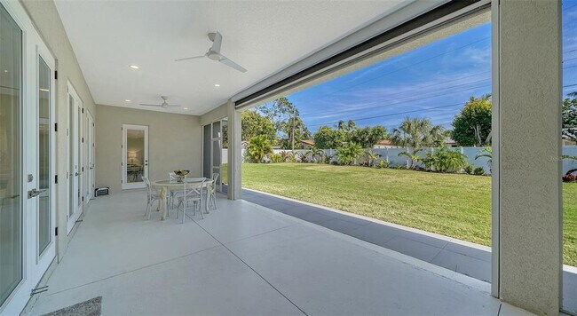 Building Photo - 1111 Mallorca Dr