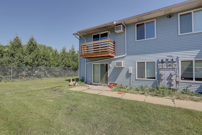 Building Photo - 301 Linde St