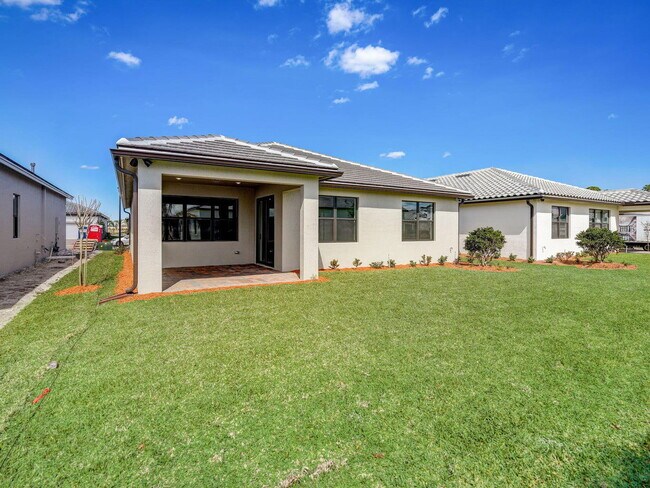 Building Photo - Southeast Courances Drive, Port St. Lucie,...