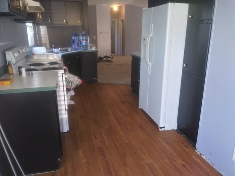 KITCHEN & DINNING ROOM AREA - 20322 Mountaindale Dr