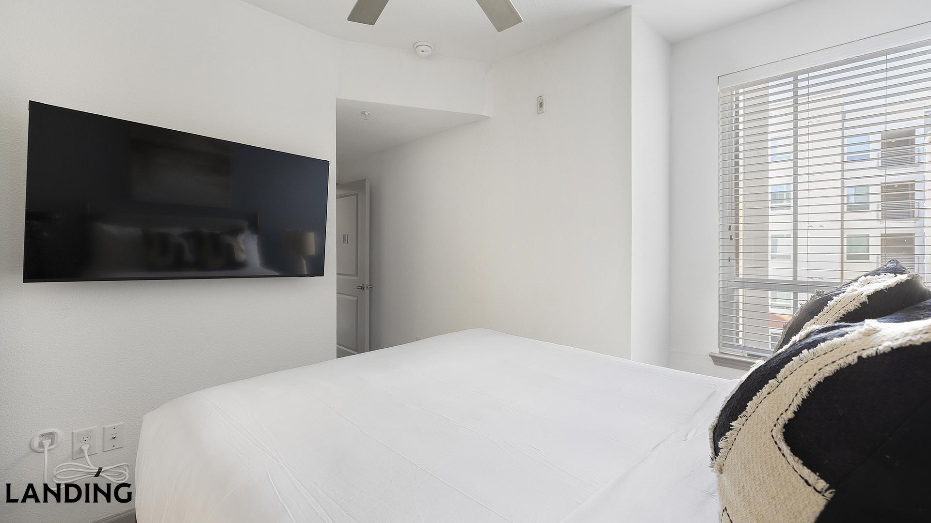 Building Photo - 1001 S Center St