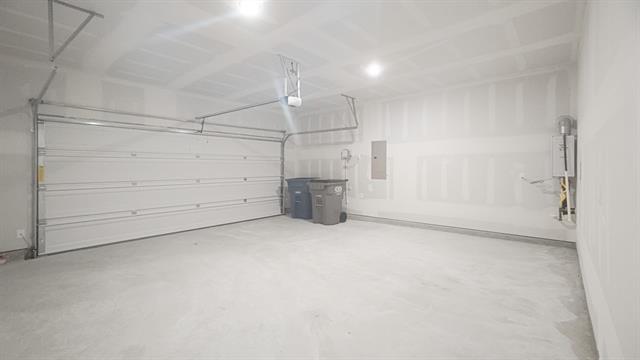 Building Photo - 912 Hazel Dr