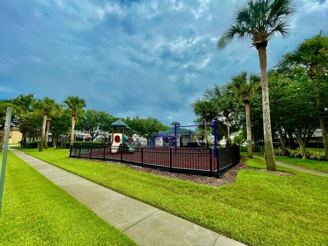 Building Photo - Modern 4-Bed, 2-Bath Solar-Powered Home Ne...