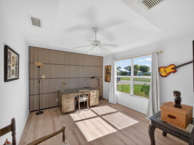 Building Photo - 2757 SW Versailles Terrace