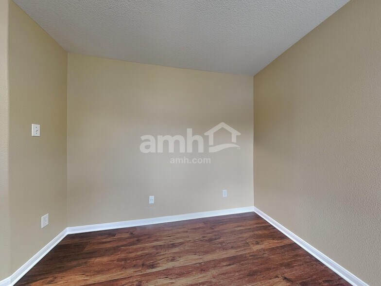 Building Photo - 22927 Lily Creek Dr