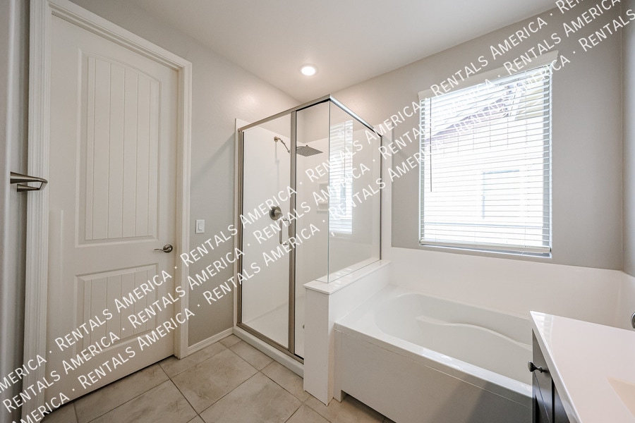 Building Photo - 16215 W Camino de Oro