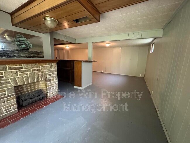 Building Photo - 10440 Gardo Ct