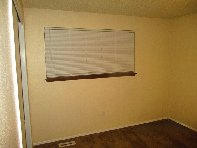 Building Photo - Beautiful 3 Bed 2 Bath home in South Hill Puyallup