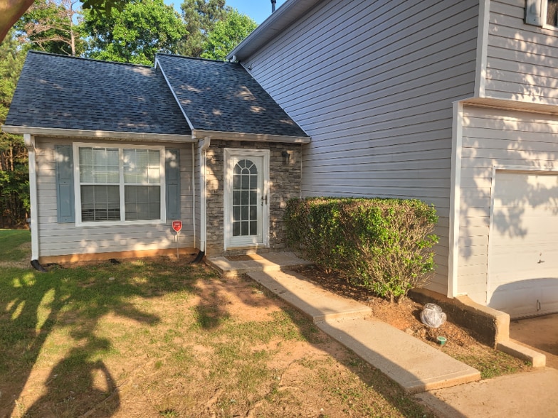 Building Photo - 3042 Knoll View Pl